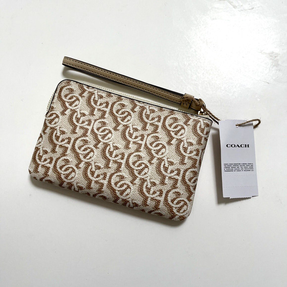 COACH Corner Zip Wristlet Beige Monogram Print Canvas Leather CF548 NWT Wallet - Picture 3 of 5